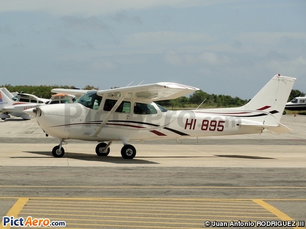 Cessna 172P Skyhawk (Private / Privé)
