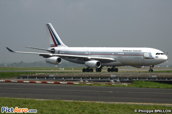 Airbus A340-211 (France - Air Force)