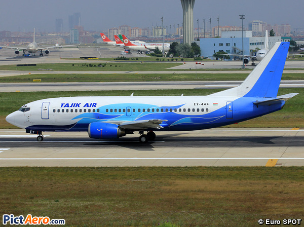 Boeing 737-3L9 (Tajik Air)