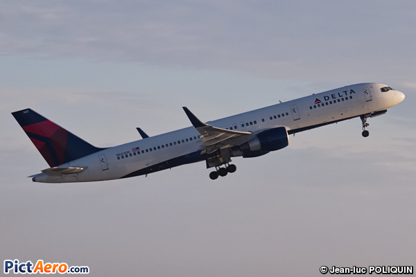Boeing 757-232/WL (Delta Air Lines)