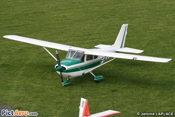 Cessna 210K Centurion (Private / Privé)