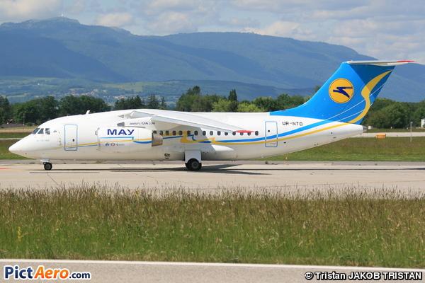Antonov An-148-100B (Air Ukraine)