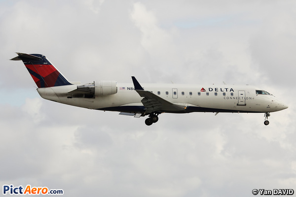 Canadair CL-600-2B19 Regional Jet CRJ-200ER (Delta Connection (ExpressJet Airlines))