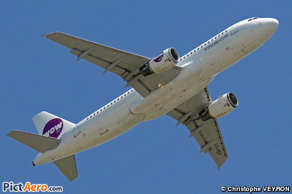 Airbus A320-212 (WOW AIR)