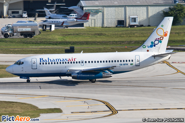 Boeing 737-2K5 (Bahamasair)