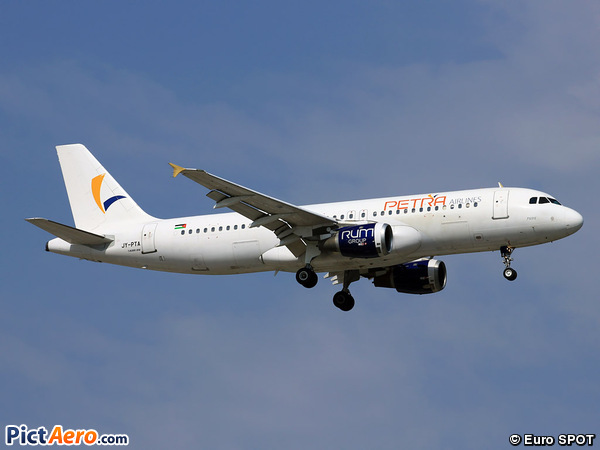 Airbus A320-212 (Petra Airlines)