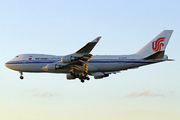 Boeing 747-4FTF/SCD (B-2475)