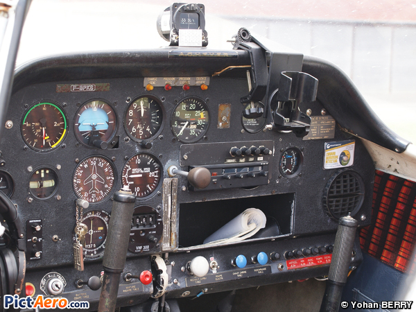 Robin DR-221 (Association Blanquefort Air Club)