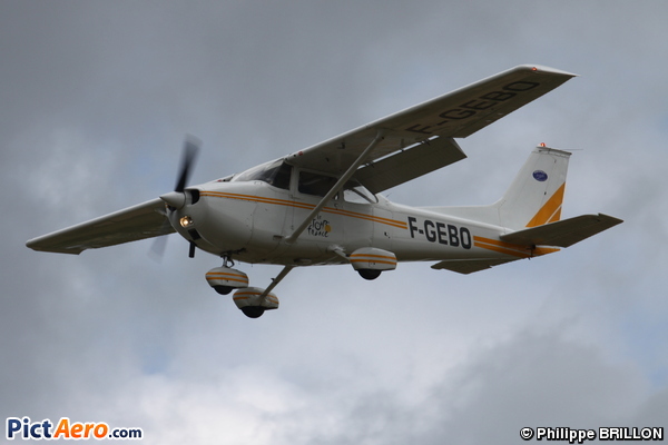 Cessna 172M Skyhawk (Aéro Sotravia)