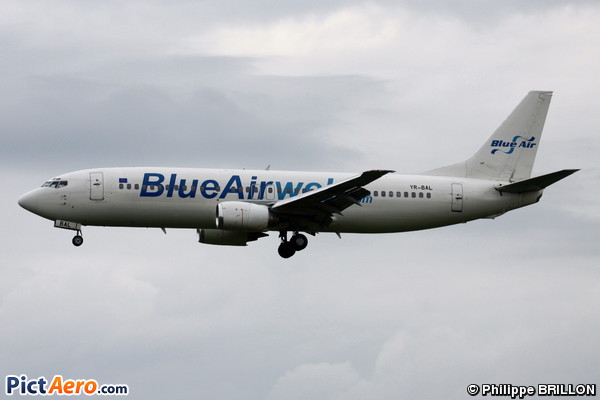 Boeing 737-484 (Blue Air)