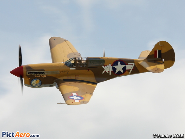 P-40F Warhawk (Private / Privé)