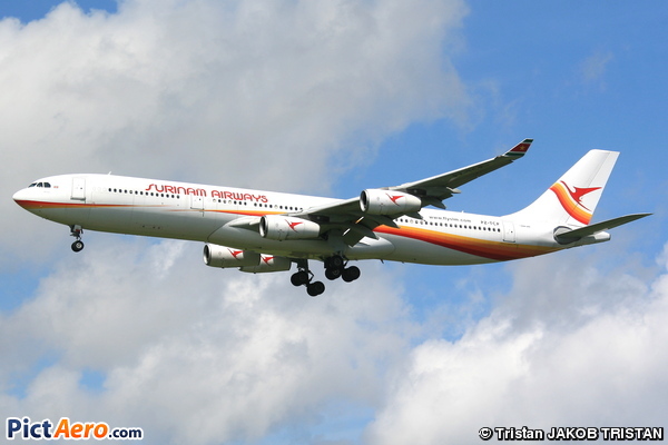Airbus A340-311 (Surinam Airways)