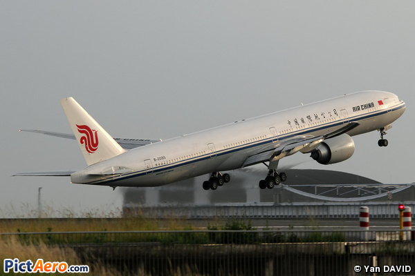 Boeing 777-39L/ER (Air China)