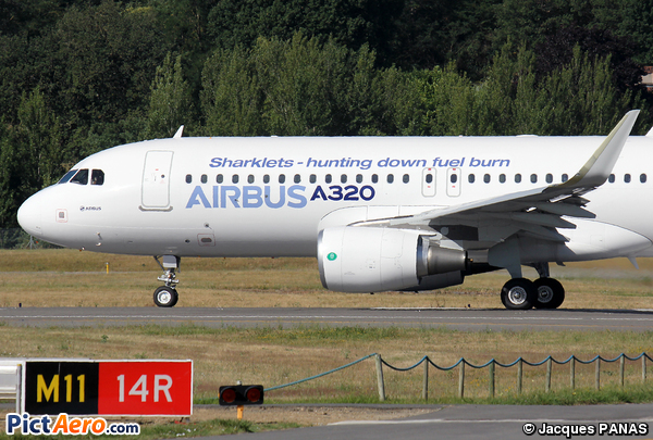 Airbus A320-214 (Airbus Industrie)