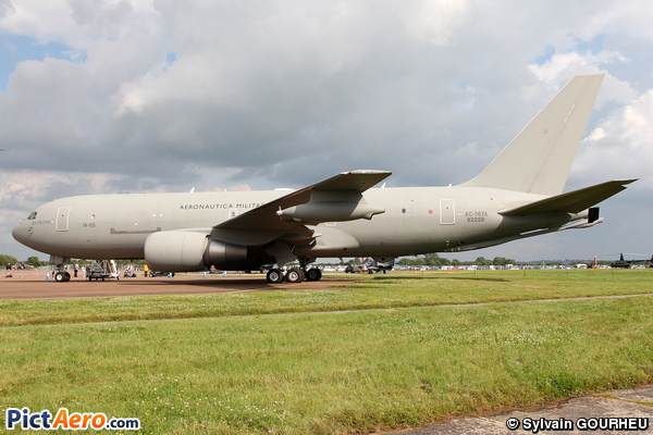 Boeing KC-767A (767-2EY/ER)  (Italy - Air Force)