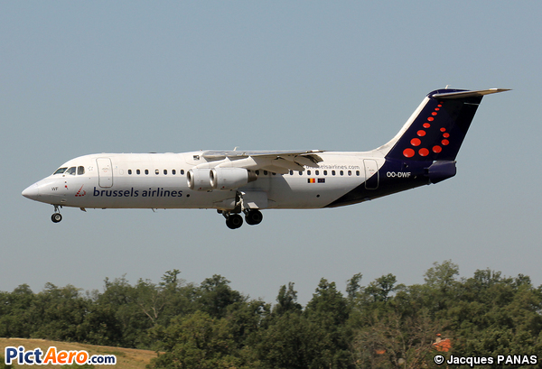British Aerospace Avro RJ100 (SN Brussels Airlines)