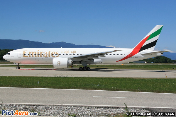 Boeing 777-21H/LR (Emirates)