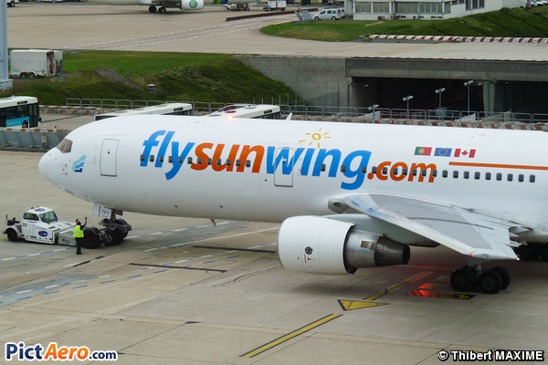 Boeing 767-3Y0/ER (Sunwing Airlines)
