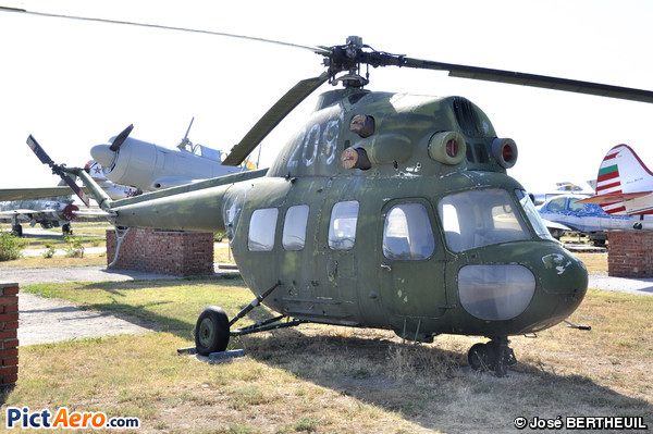 Mil Mi-2 Hoplite (Musée de l'aviation de Krumovo/Plovdiv)