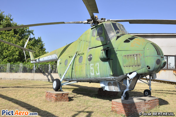 Mil Mi-4 (musée de l'aviation Krumovo/plovdiv)