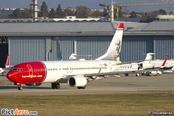 Boeing 737-86N (Norwegian Air Shuttle)