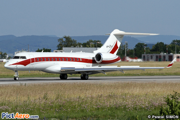 Bombardier BD-700 1A10 Global Express XRS (Gama Aviation)