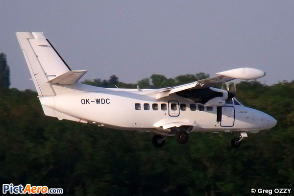 Let L-410 UVP Turbolet (Silver Air)