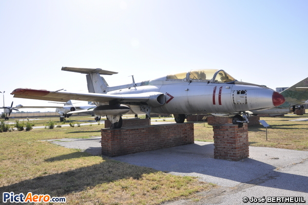 Aero Vodochody L-29 Delfin (Musée de l'aviation de Krumovo/Plovdiv)