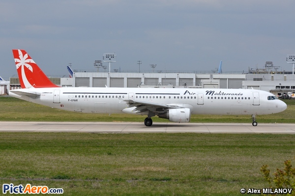 Airbus A321-211 (Air Méditerranée)