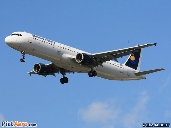 Airbus A321-211 (Nouvelair)