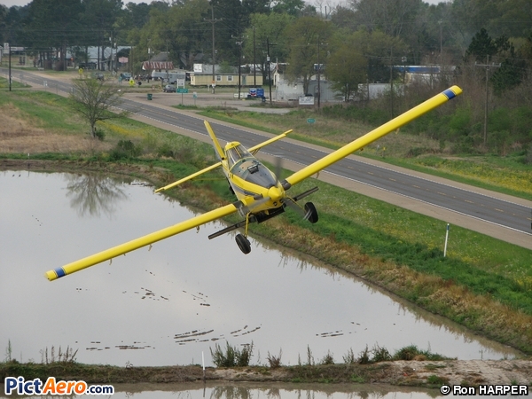 Air Tractor AT-400/401/402 ( RICHARD FLYING SERVICE INC)