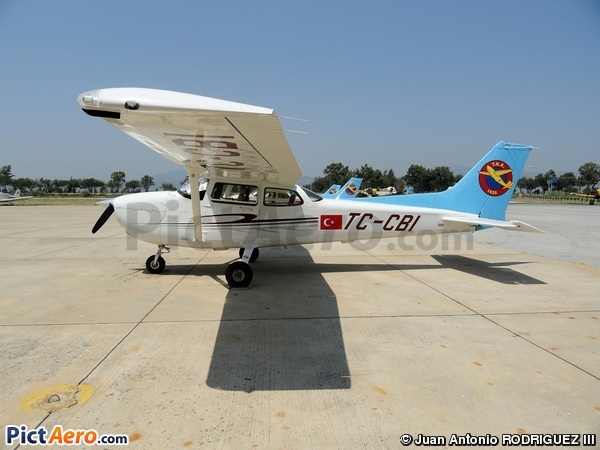 Cessna 172S (Turkish Aeronautical Association)