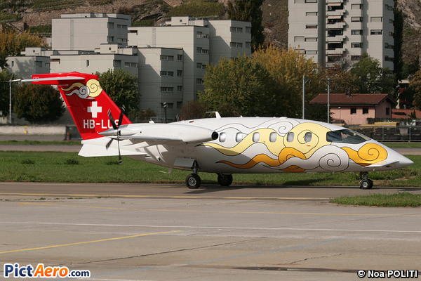 Piaggio P-180 Avanti (Sunny Air)
