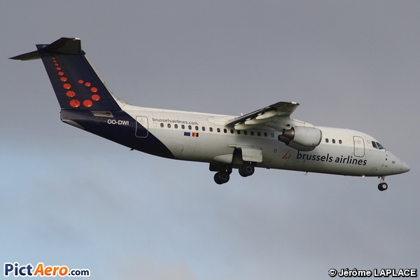 British Aerospace Avro RJ100 (Brussels Airlines)