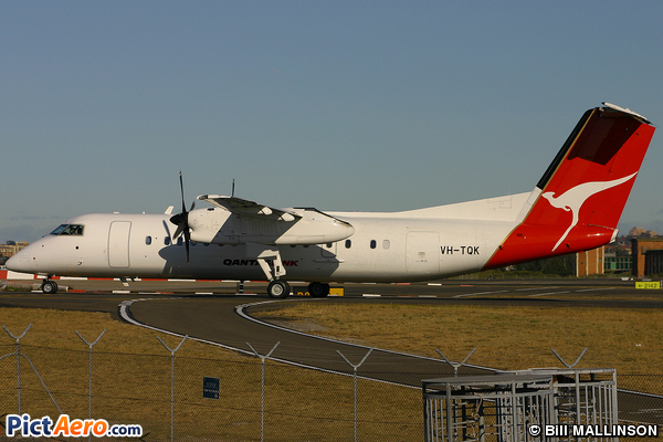 De Havilland Canada DHC-8-315 (Eastern Australia Airlines)