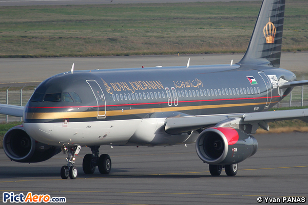 Airbus A320-232 (Royal Jordanian)