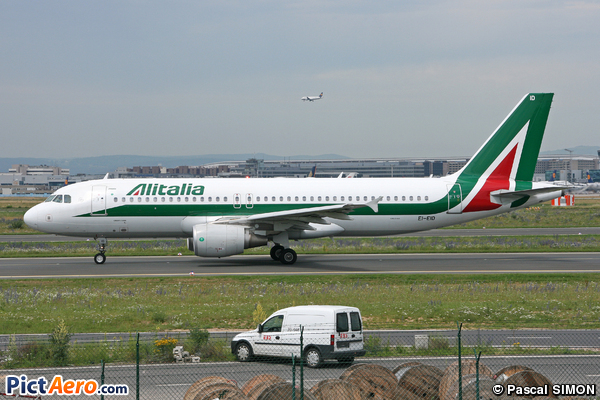 Airbus A320-216/WL (Alitalia)
