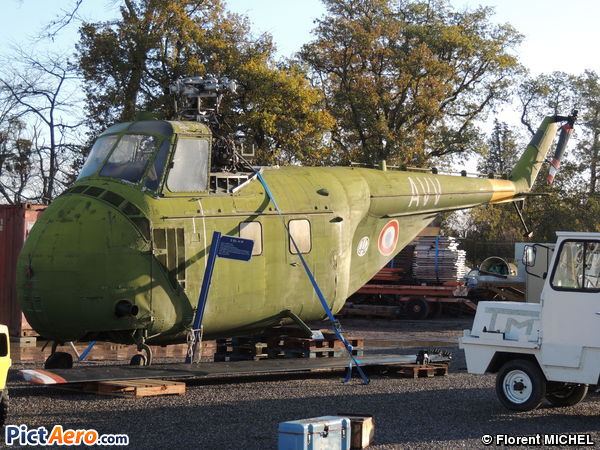 Sikorsky UH-19B Chikasaw (France - Air Force)