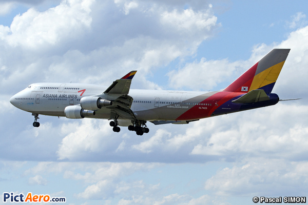 Boeing 747-48E/BDSF (Asiana Airlines)