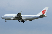 Boeing 747-412/BCF (B-2455)