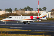 Learjet 40 (G-STUF)