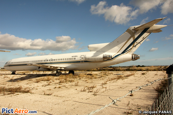 Boeing 727-231 (adv)(F) (Private / Privé)