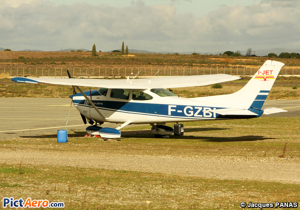 Reims Cessna F182Q Skylane (I-JET SARL)