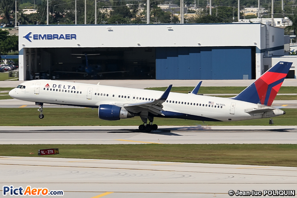 Boeing 757-232/WL (Delta Air Lines)