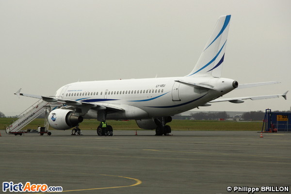 Airbus A319-112 (Avion Express)