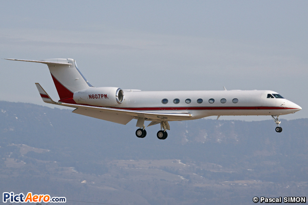 Gulfstream Aerospace G-550 (G-V-SP) (Altria Corporation Services)