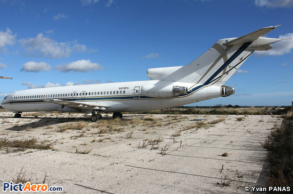 Boeing 727-231 (adv)(F) (Private / Privé)