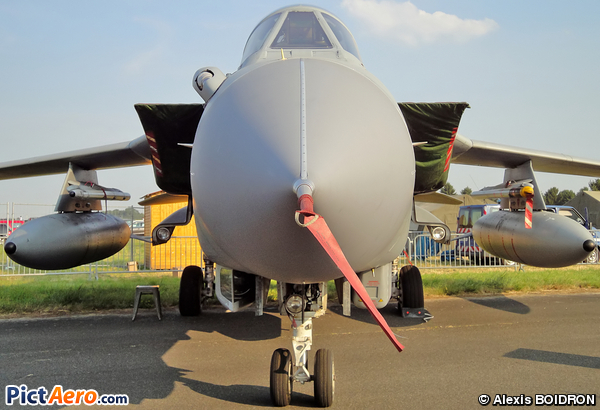 Panavia Tornado GR4A   (United Kingdom - Royal Air Force (RAF))
