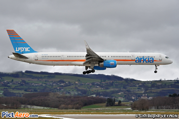 Boeing 757-3E7 (Arkia Israeli Airlines)