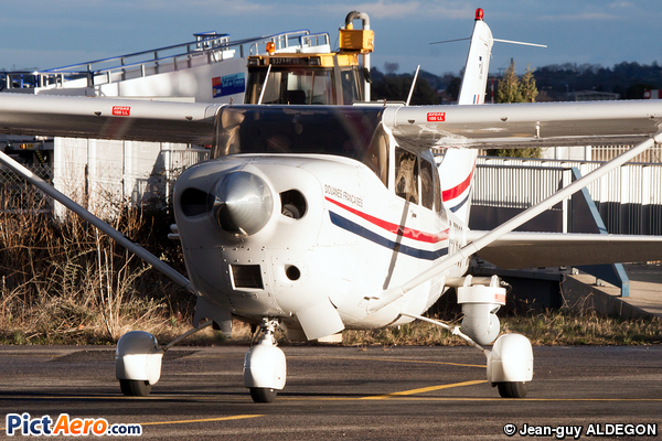 Cessna T206H Stationair TC (France - Douane)